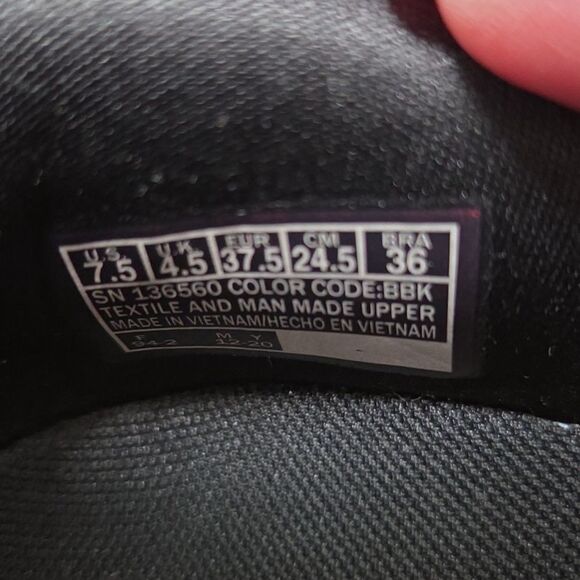 Skechers AirCooled Black Archfit Sneakers, Size 7.5 - Picture 7 of 10